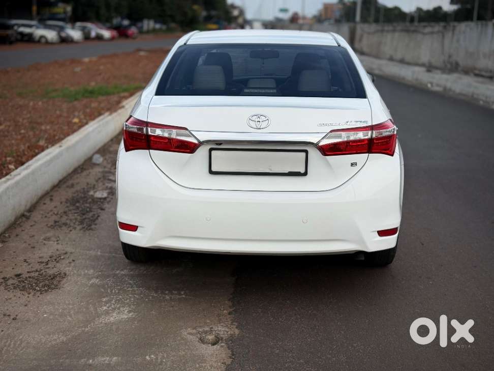 Toyota Corolla Altis G At, 2015, Petrol