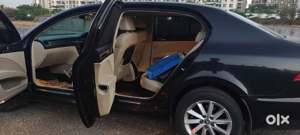 Selling My Skoda Superb 2015 Model Black Color
