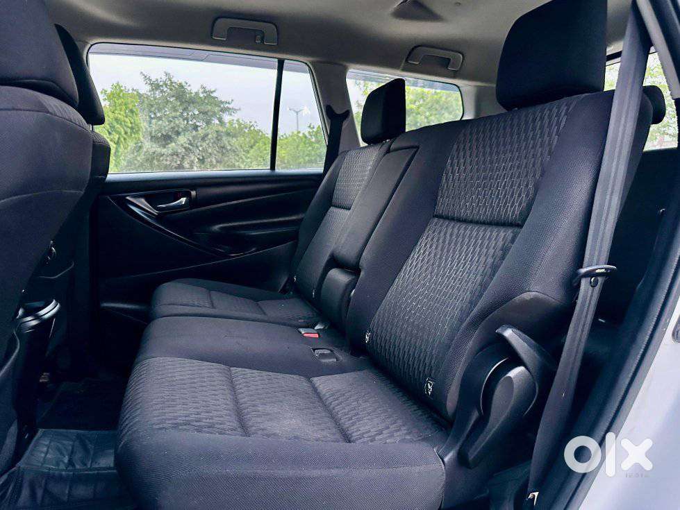 Toyota Innova Crysta 2.7 Gx Mt, 2023, Petrol