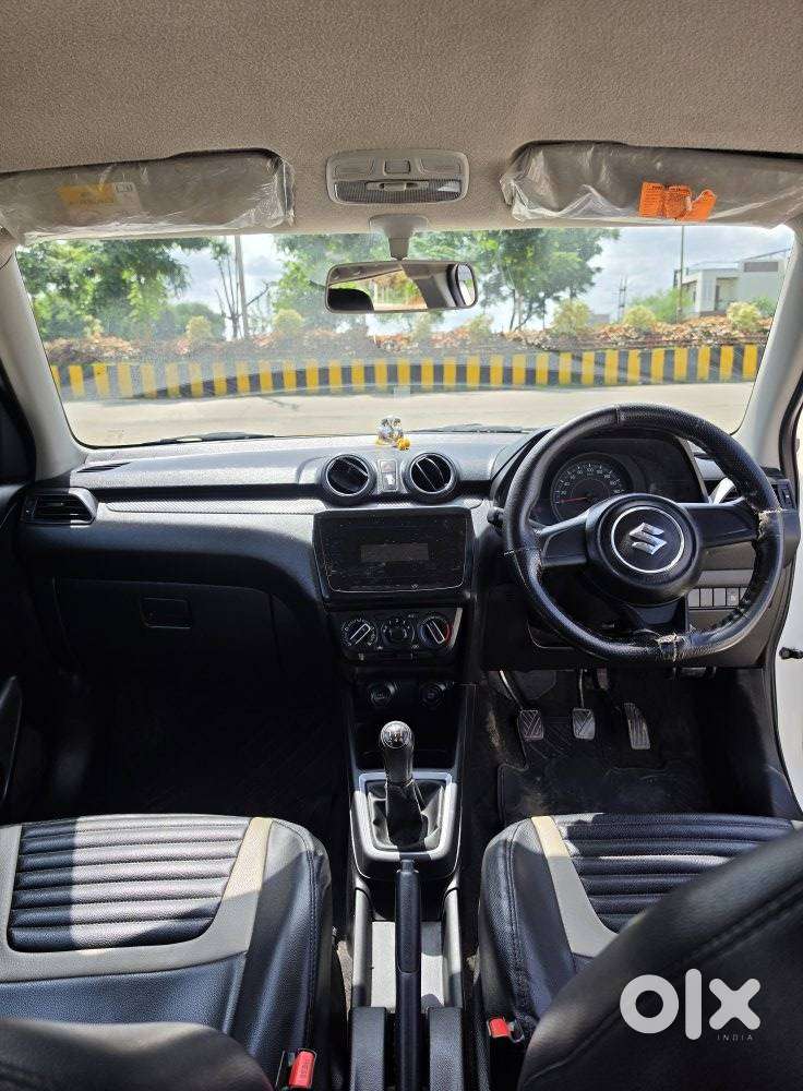 Maruti Suzuki Swift Vxi + Manual, 2022, Petrol
