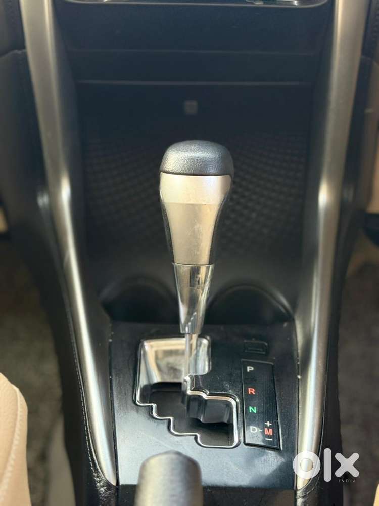 Toyota Yaris V Cvt, 2019, Petrol