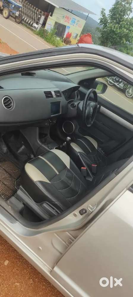 Maruti Suzuki Swift 2010 Diesel 165 Km Driven
