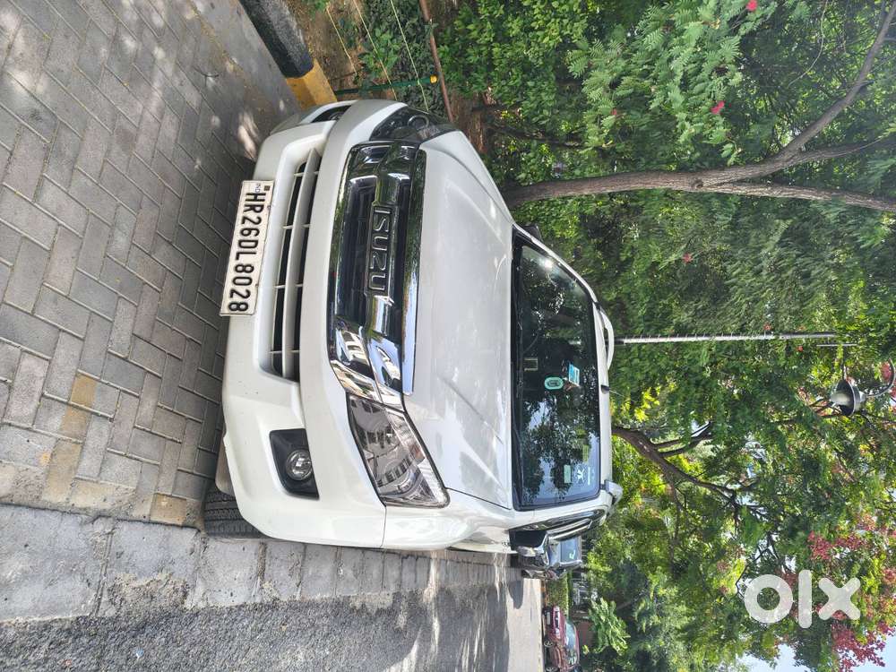 Isuzu V-cross 2018 Registration