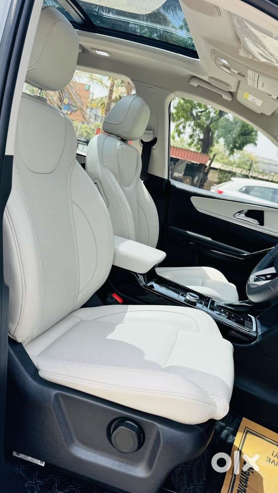 Mahindra Xuv700 2.2 Ax 7 Diesel At Luxury Pack Str, 2024, Diesel