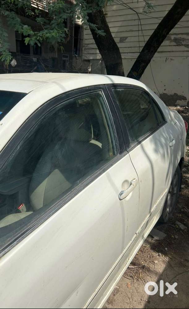Toyota Corolla Altis 2013