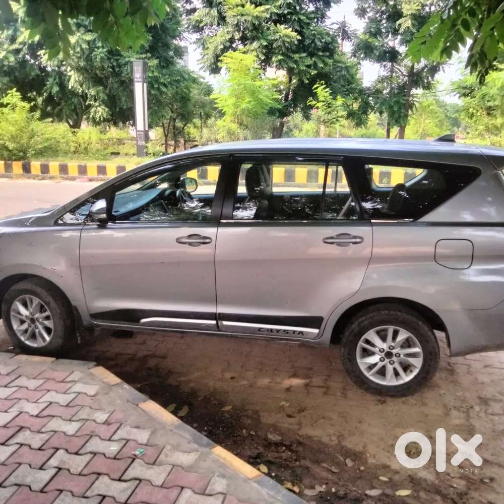 Toyota Innova Crysta 2016