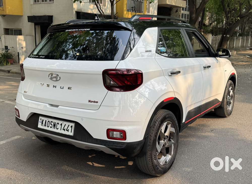 Hyundai Venue 1.0 Sx Plus Turbo Dct Dual Tone, 2021, Petrol