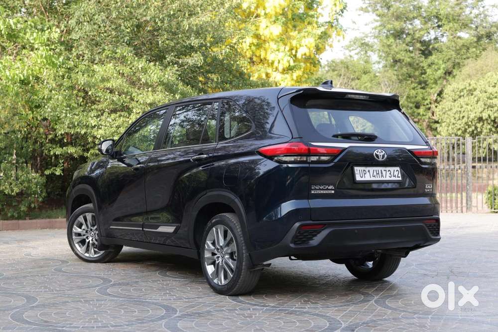 Toyota Innova Hycross 2.0 Zx (o) Hybrid 7 Str, 2026, Petrol