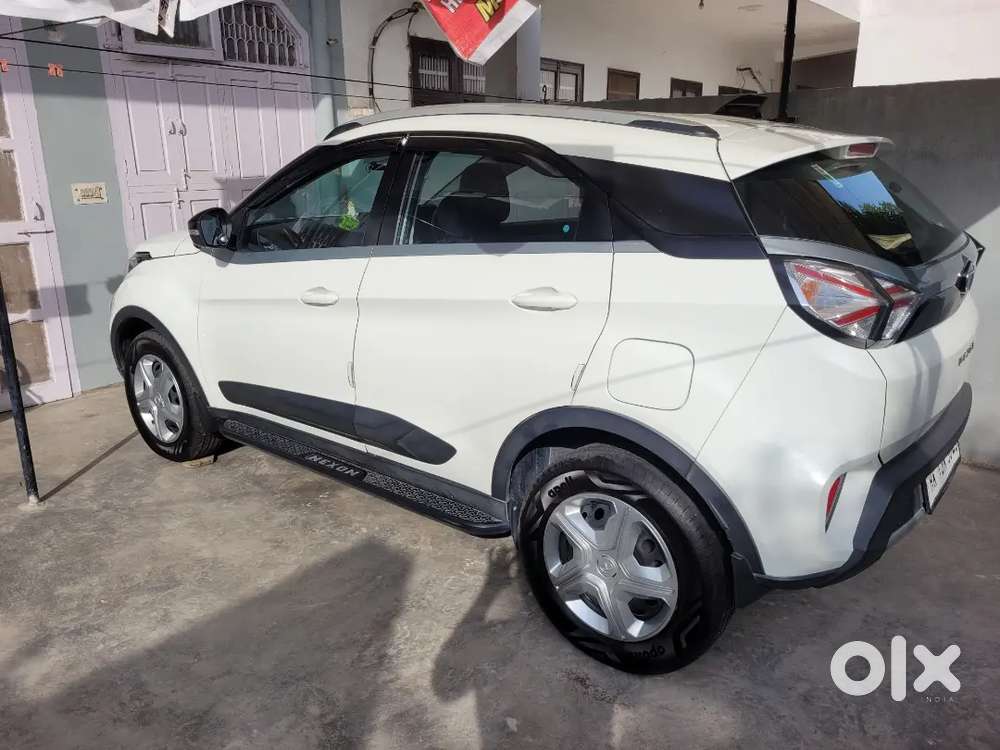 Tata Nexon 2020 Xz Petrol Manual Calgary White