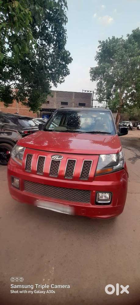 Mahindra Tuv 300 T10, 2018, Diesel