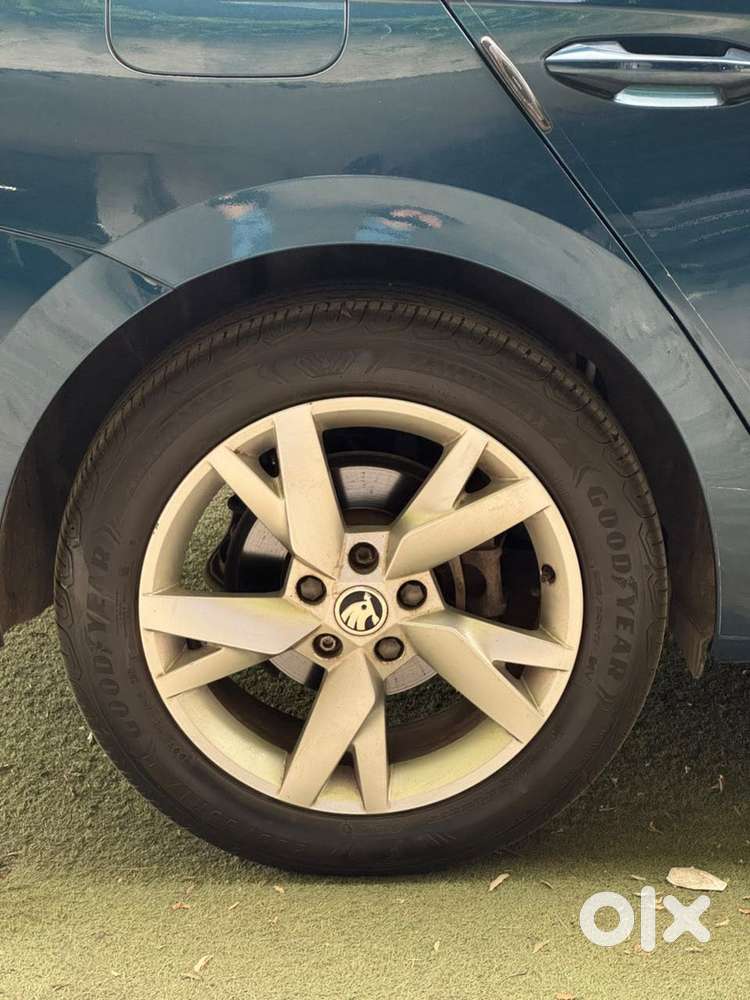 Skoda Octavia 2.0 Style Tsi At, 2021, Petrol