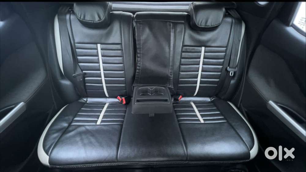 Nissan Magnite 1.0 Xv Premium, 2023, Petrol