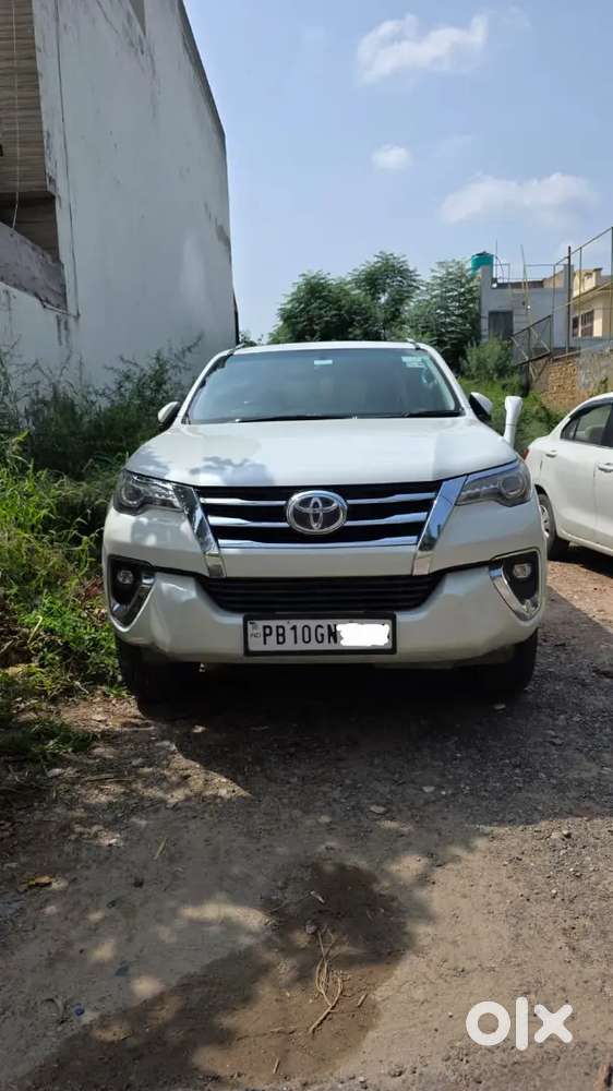 Toyota Fortuner Diesel At 2017