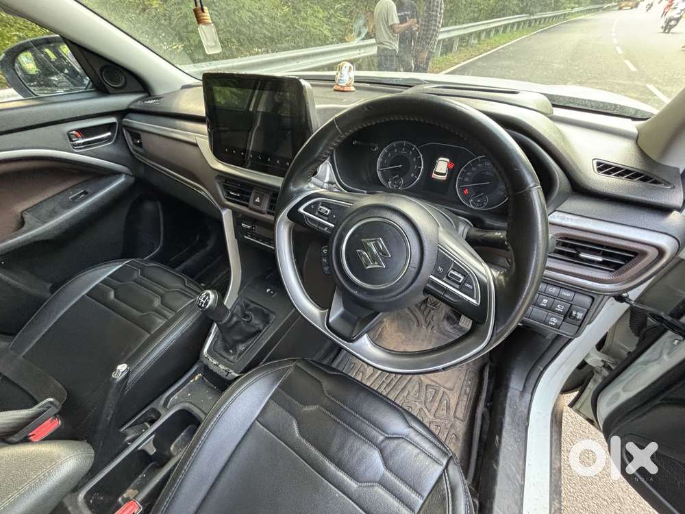 Maruti Suzuki Brezza Zxi Plus At, 2022, Petrol