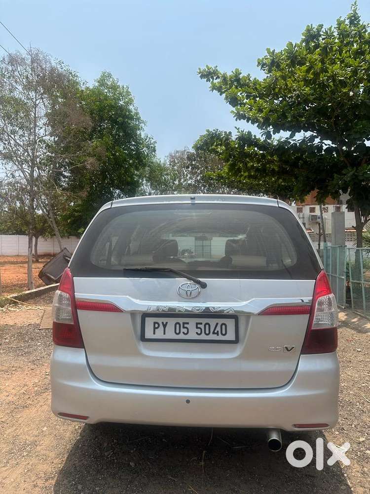 Toyota Innova 2016 Diesel 350000 Km Driven
