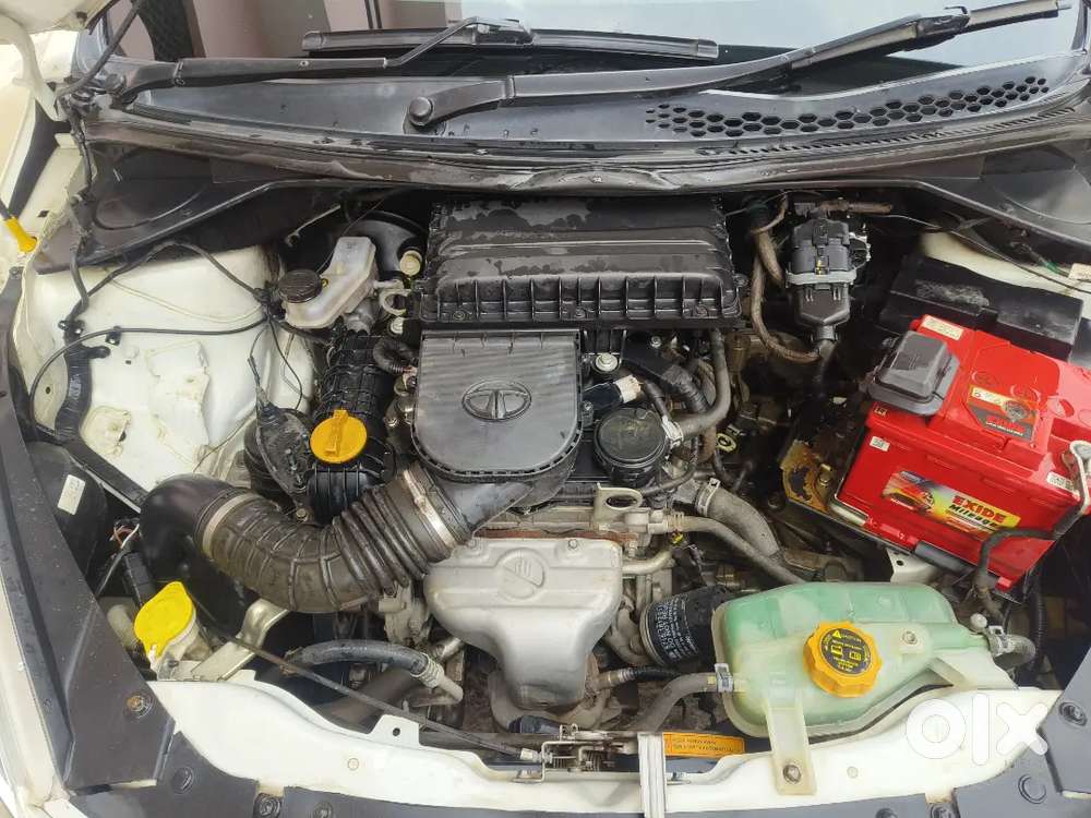 Showroom Condition Car.. Reason New Car Leni Hai