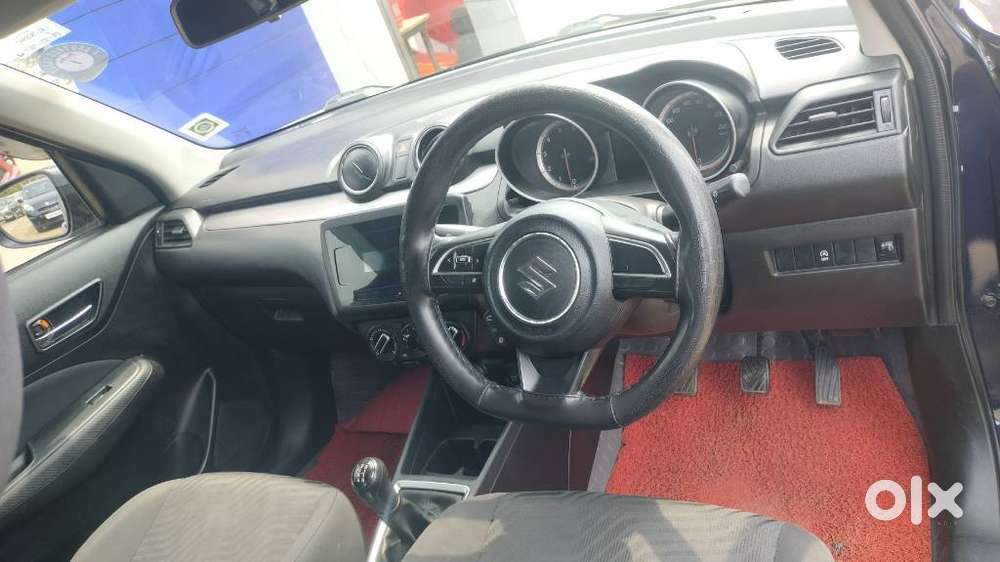 Maruti Suzuki Swift Vxi + Manual, 2022, Petrol
