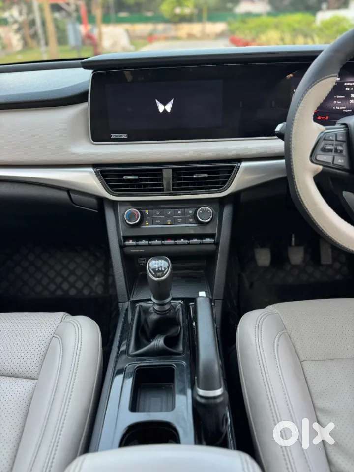 Mahindra Xuv700 2.2 Ax 5 Diesel Mt 7 Str, 2022, Diesel