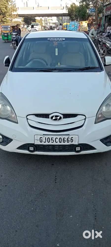 Hyundai Verna 2010 Diesel 127099 Km Driven