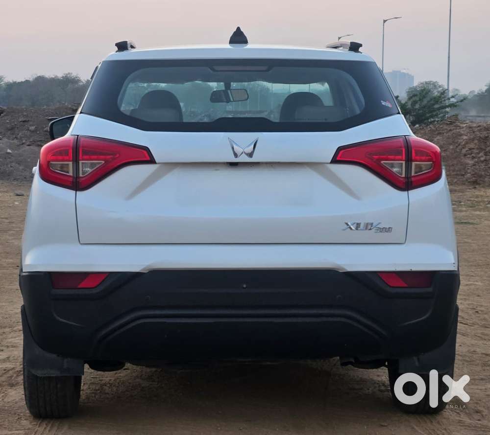 Mahindra Xuv700 2.2 Mx Diesel Mt 5 Str, 2023, Diesel