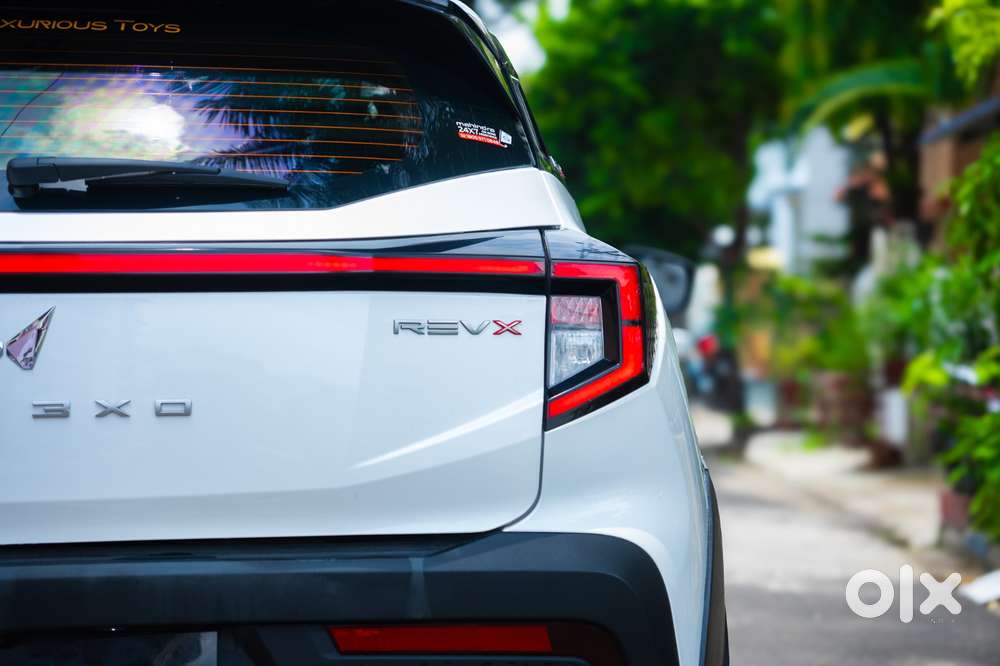 Mahindra Xuv 3xo Ax7l Petrol Mt, 2025, Petrol