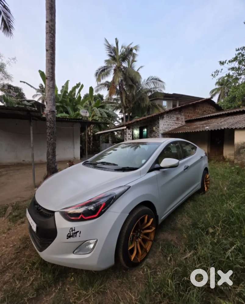 Hyundai Elantra 1.8l 6 Speed Sx 2014