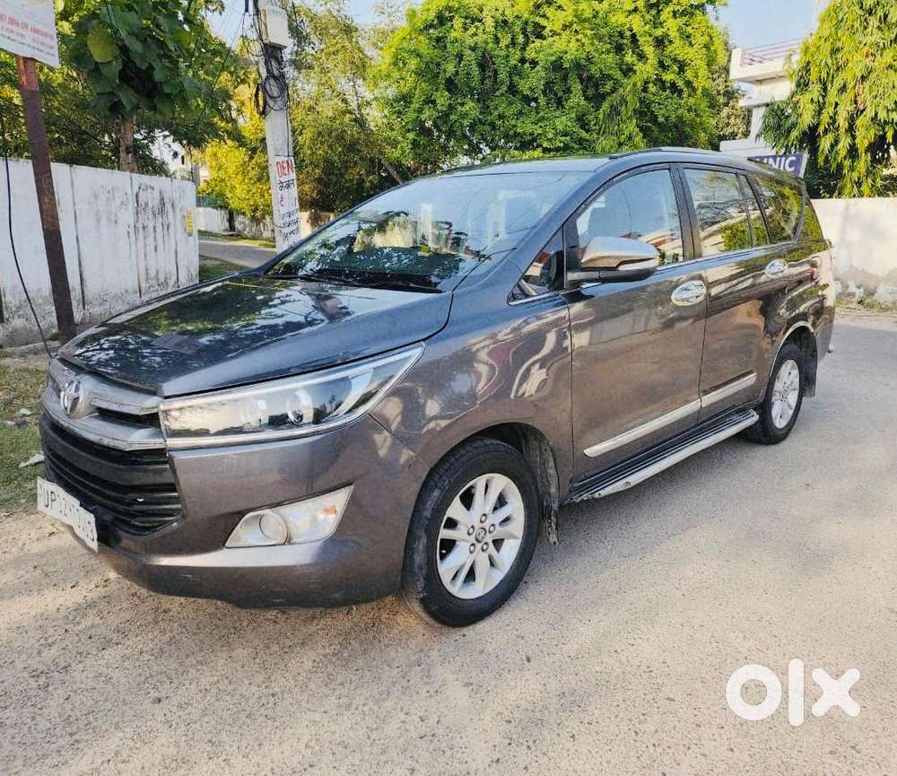 Toyota Innova Crysta 2.4 V 8 Str, 2017, Diesel