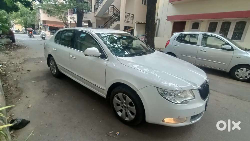 Skoda Superb 2012