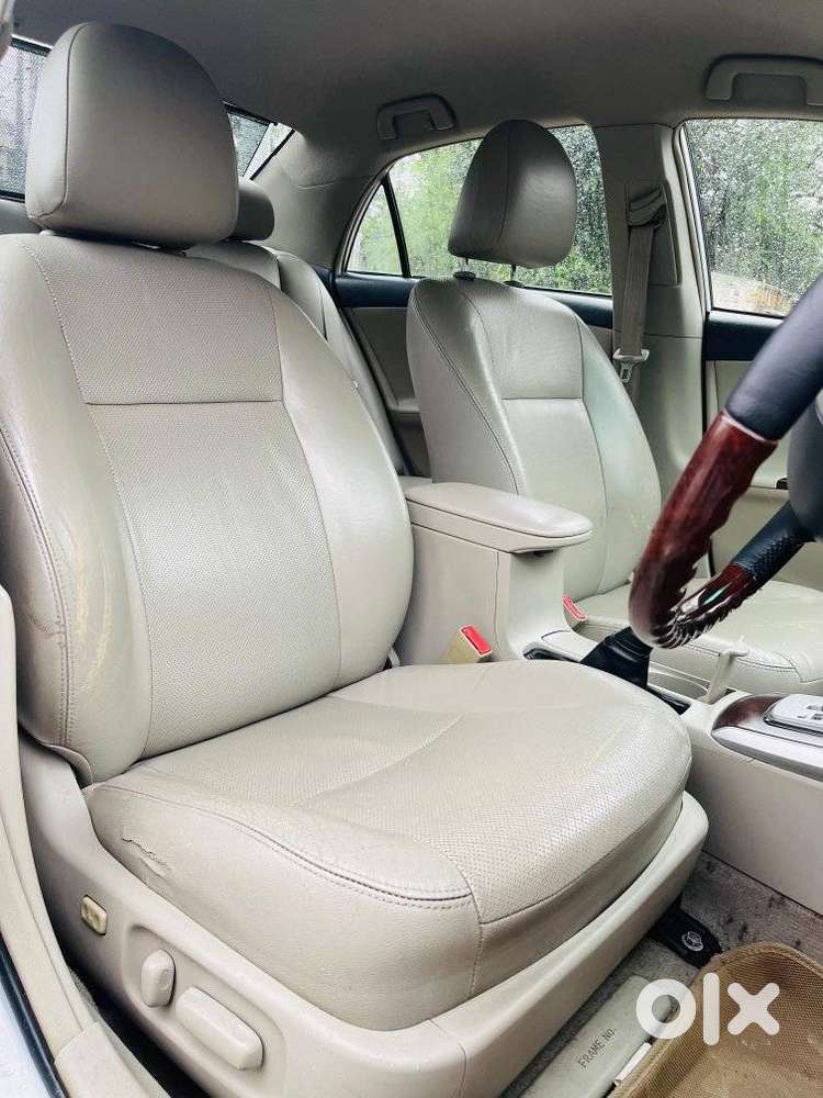 Toyota Corolla Altis [ ] 1.8 Vl At, 2012, Petrol