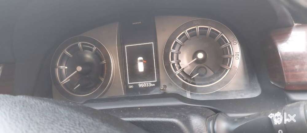Toyota Innova Crysta 2.4 V 8 Str, 2017, Diesel