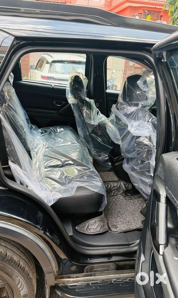 Tata Safari Adventure Plus Dark Edition, 2025, Diesel