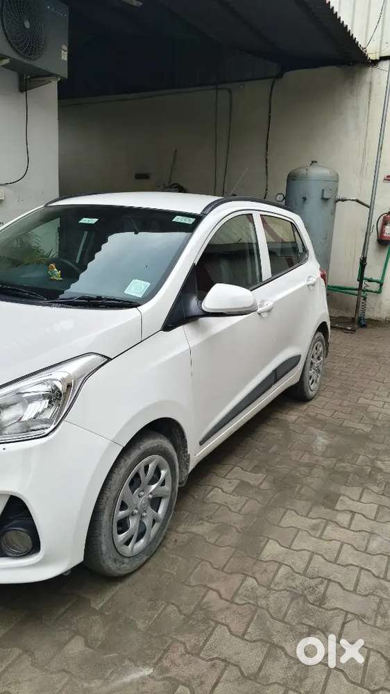 Hyundai Grand I10 2018 Petrol 14000 Km Driven