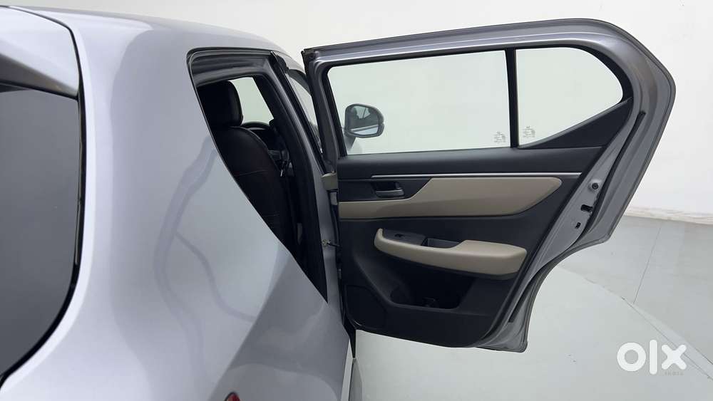 Honda Elevate V Mt, 2024, Petrol