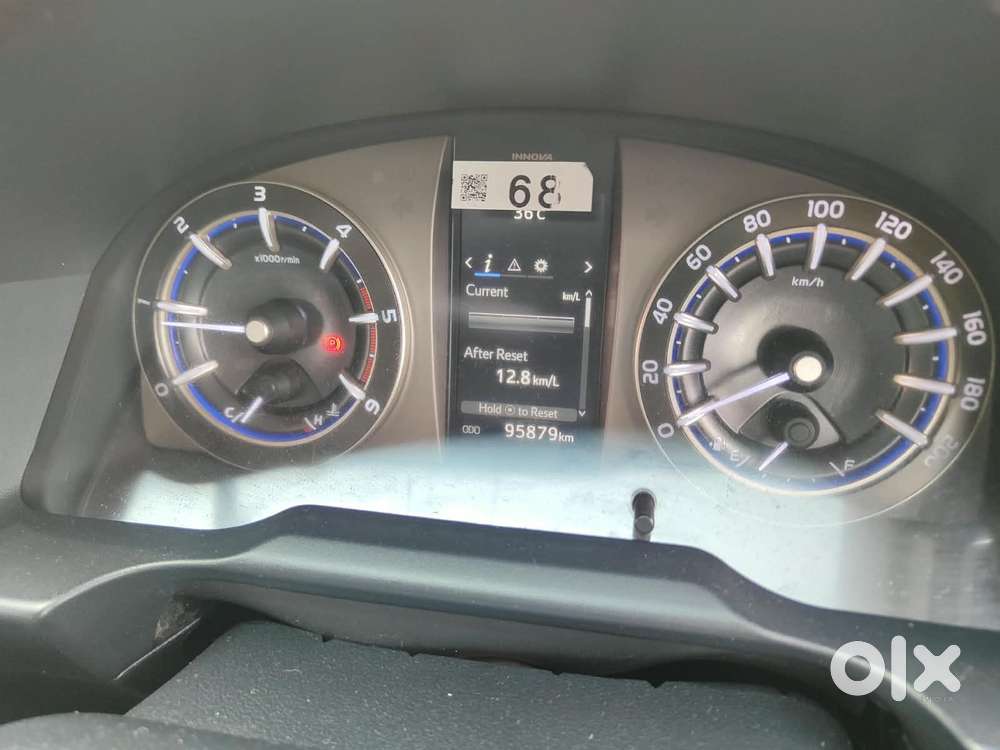 Toyota Innova Crysta 2.4 V 7 Str, 2016, Diesel