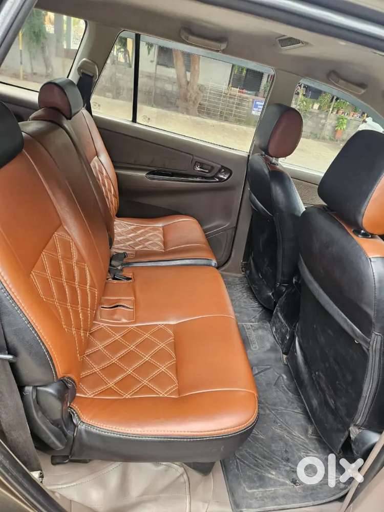 Toyota Innova V 10/2015