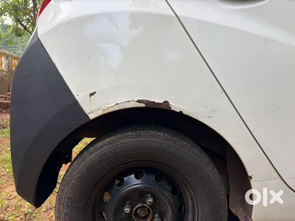Hyundai Eon Petrol 2012 Km Driven