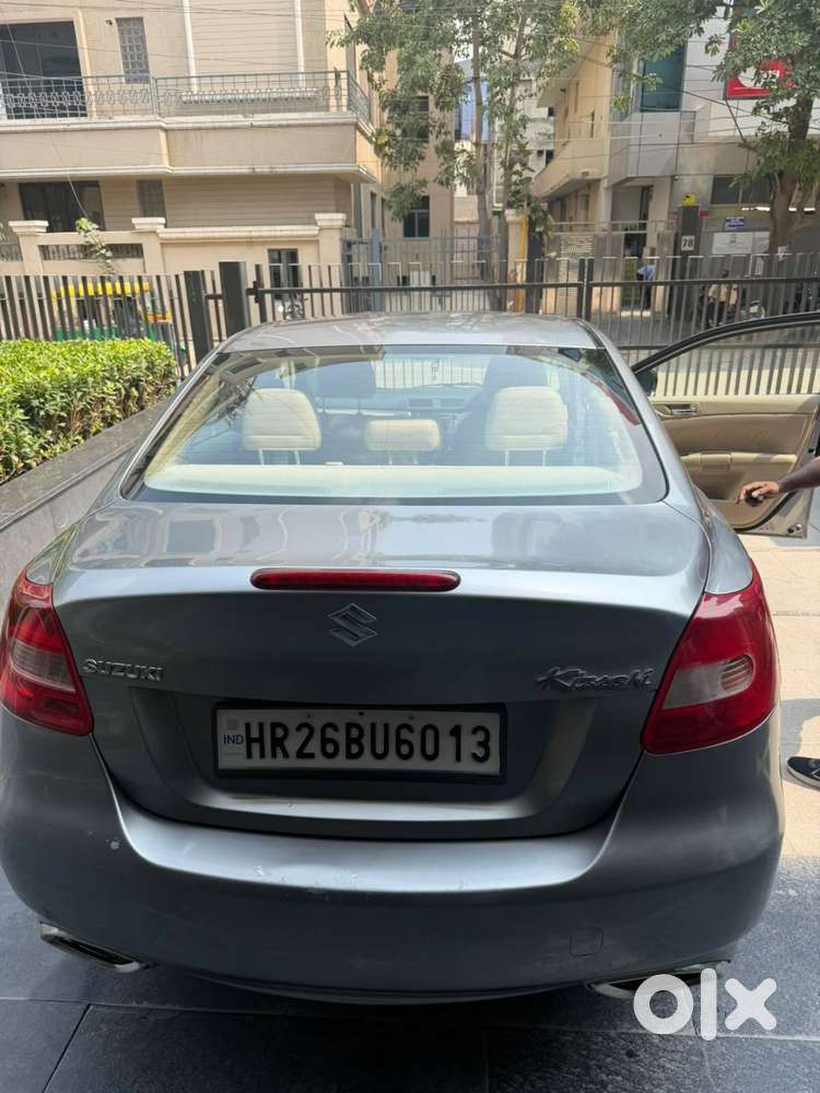Maruti Kizashi 2011 Petrol 2 Variant