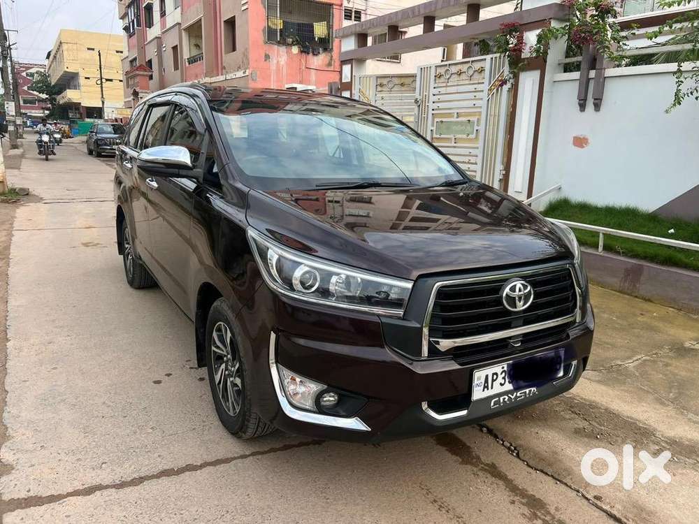 Innova Crysta 2.4 Gx At