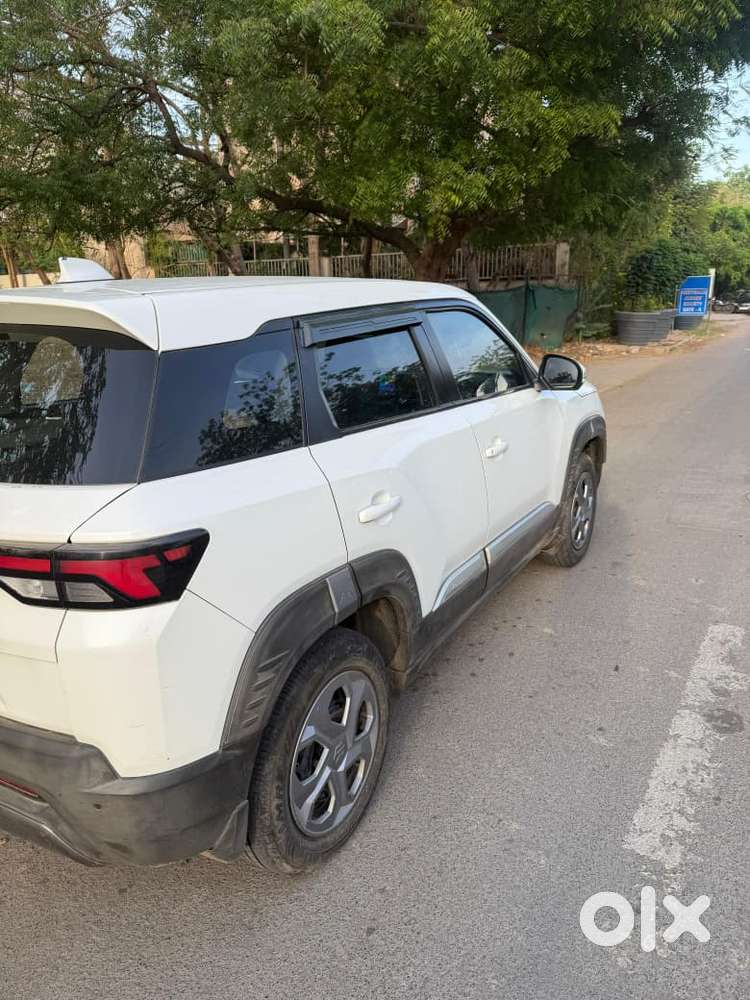 Maruti Suzuki Brezza 1.5 Lxi Cng, 2023, Cng & Hybrids