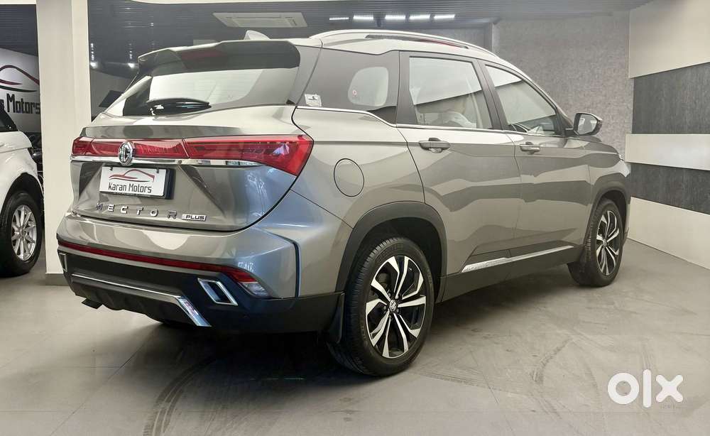 Mg Hector Plus Sharp Pro 1.5 Turbo Petrol Cvt 6 Str, 2023, Petrol