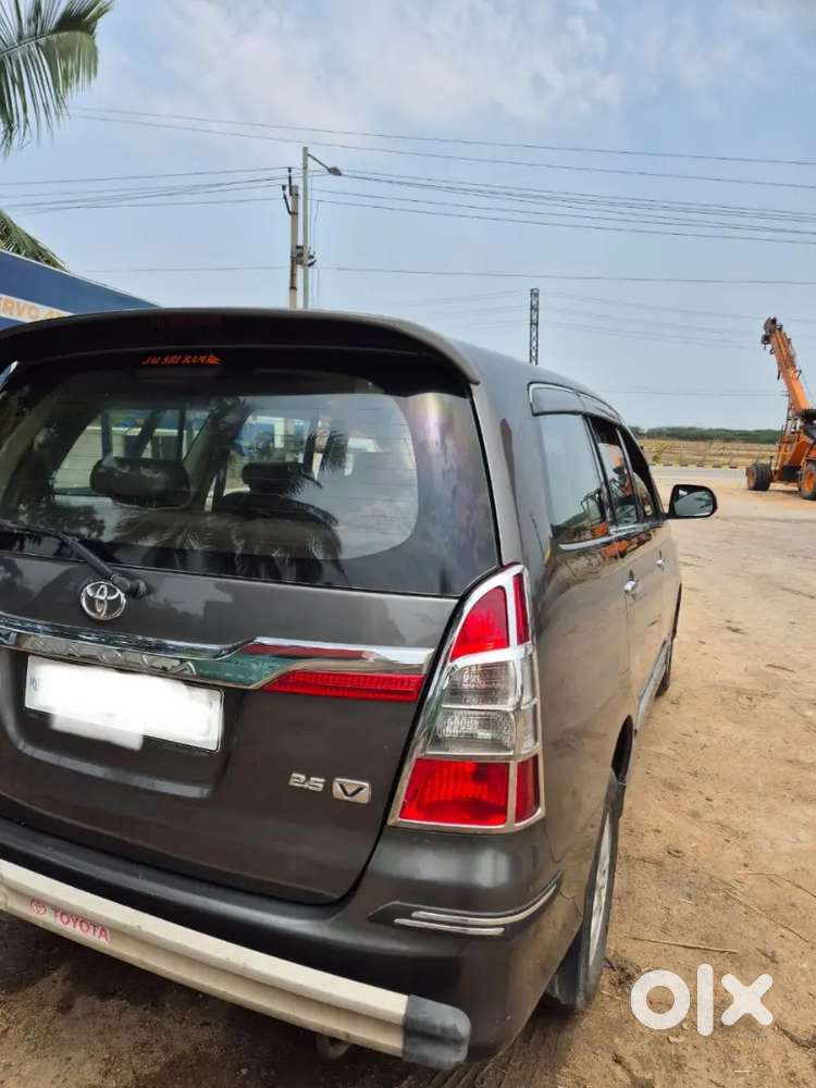 Toyota Innova 2014 Diesel 250000 Km Driven
