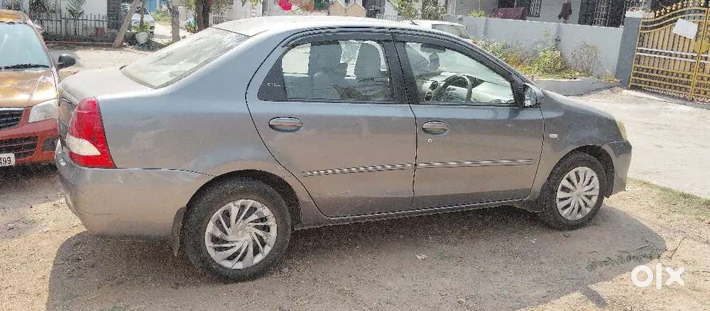 Toyota Etios 2014 Diesel 100000 Km Driven Showroom Record