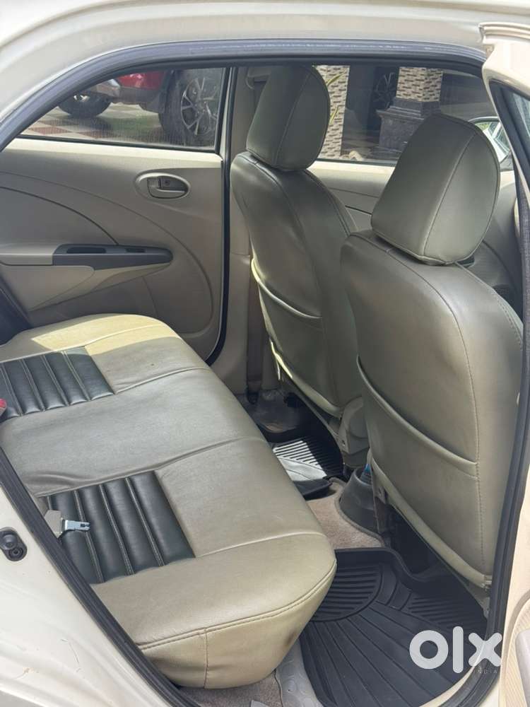 Toyota Etios Liva 2015