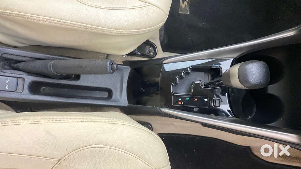 Toyota Yaris G Cvt, 2018, Petrol