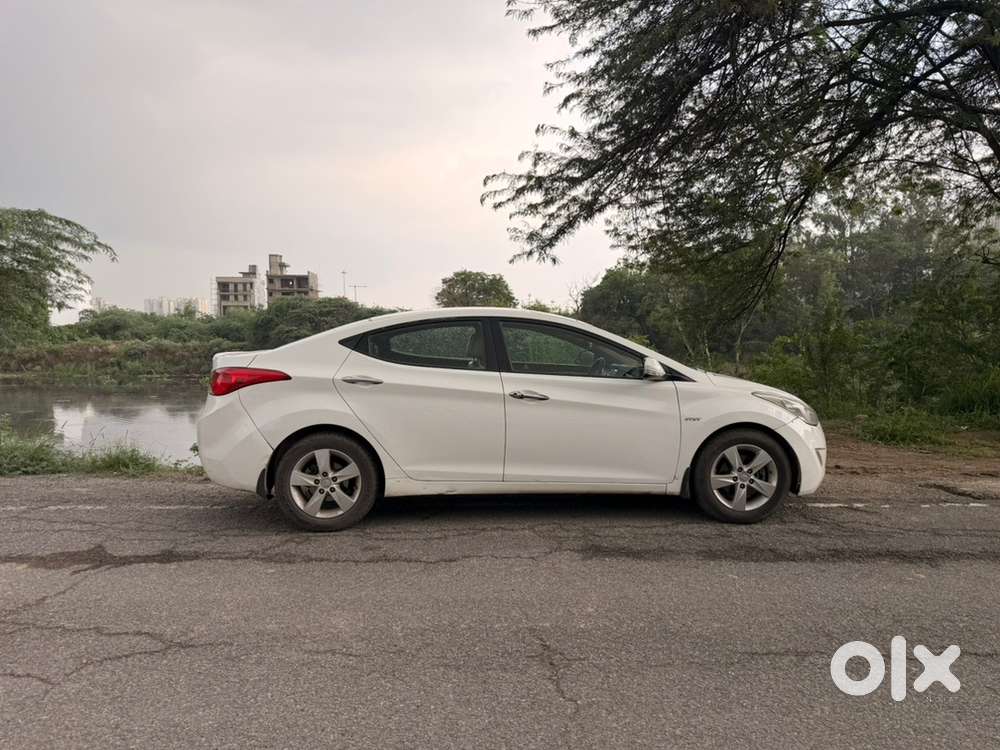 Hyundai Elantra Petrol Manual 2013