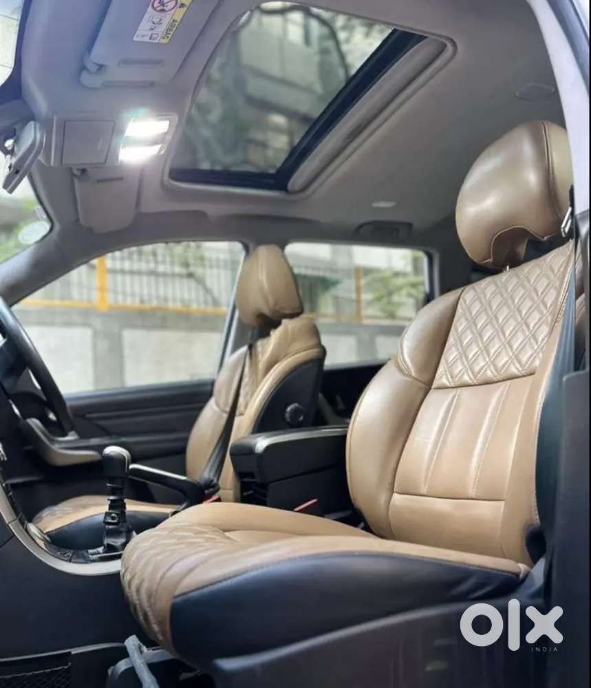 Xuv500 W11 Optional With Sunroof