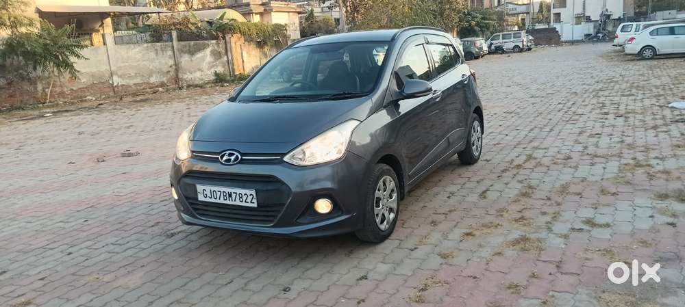 Hyundai Grand I10 2013-2016 Sportz, 2014, Petrol