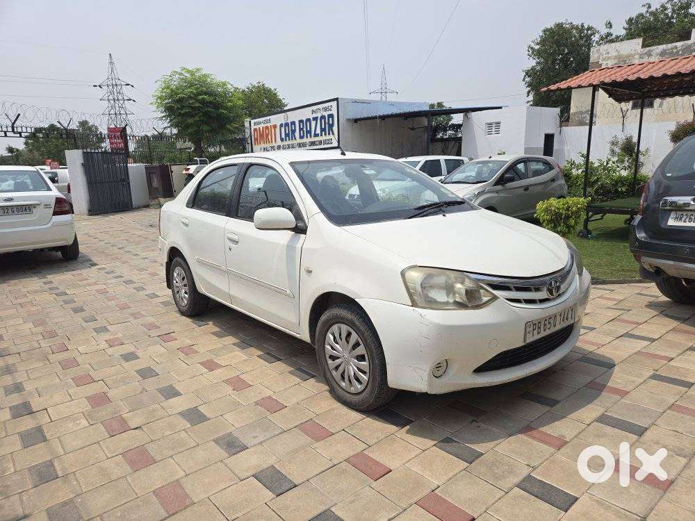 Toyota Etios 2010-2012 G, 2011, Petrol