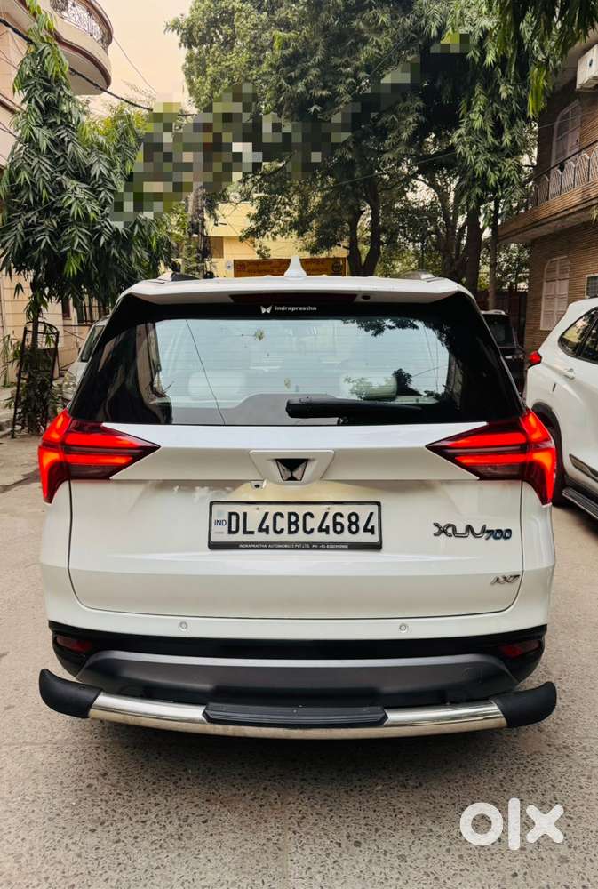 Mahindra Xuv700 2.0 Ax 7 Petrol Mt Str, 2023, Petrol
