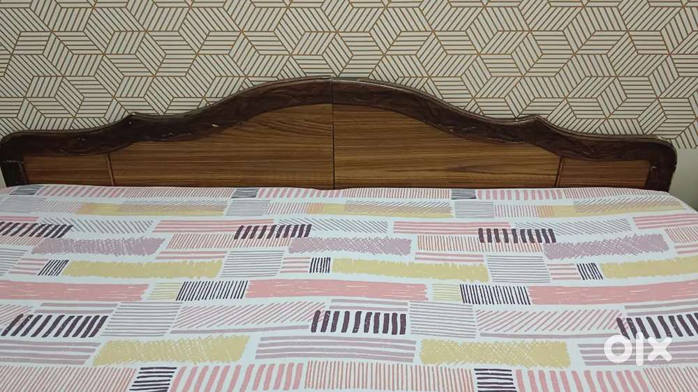 DOUBLE BED (WITH BOX CABINET)